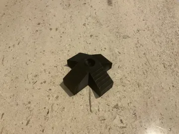 Objeto manipulable: Pocket Sized Anti-Gravity Cross Shaped Illusion — vista de referencia 2