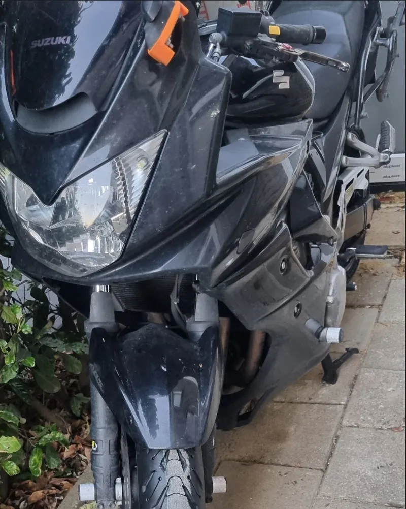Turn signal fairing filler Suzuki Bandit GSF1250SA