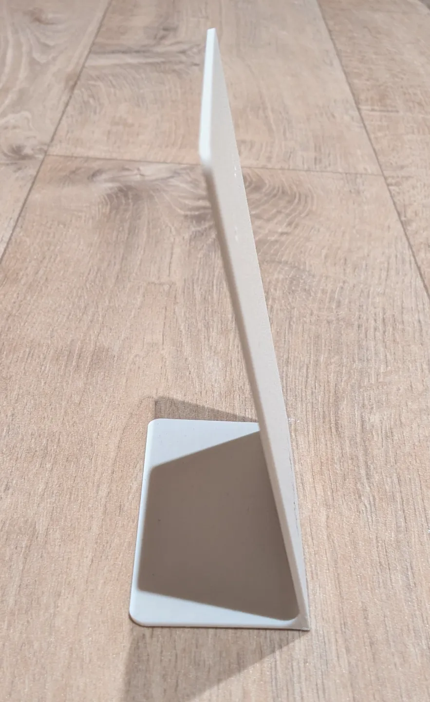 Earring presentation stand angeled view 3