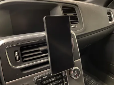 Volvo magnetic Phone Charger/Holder