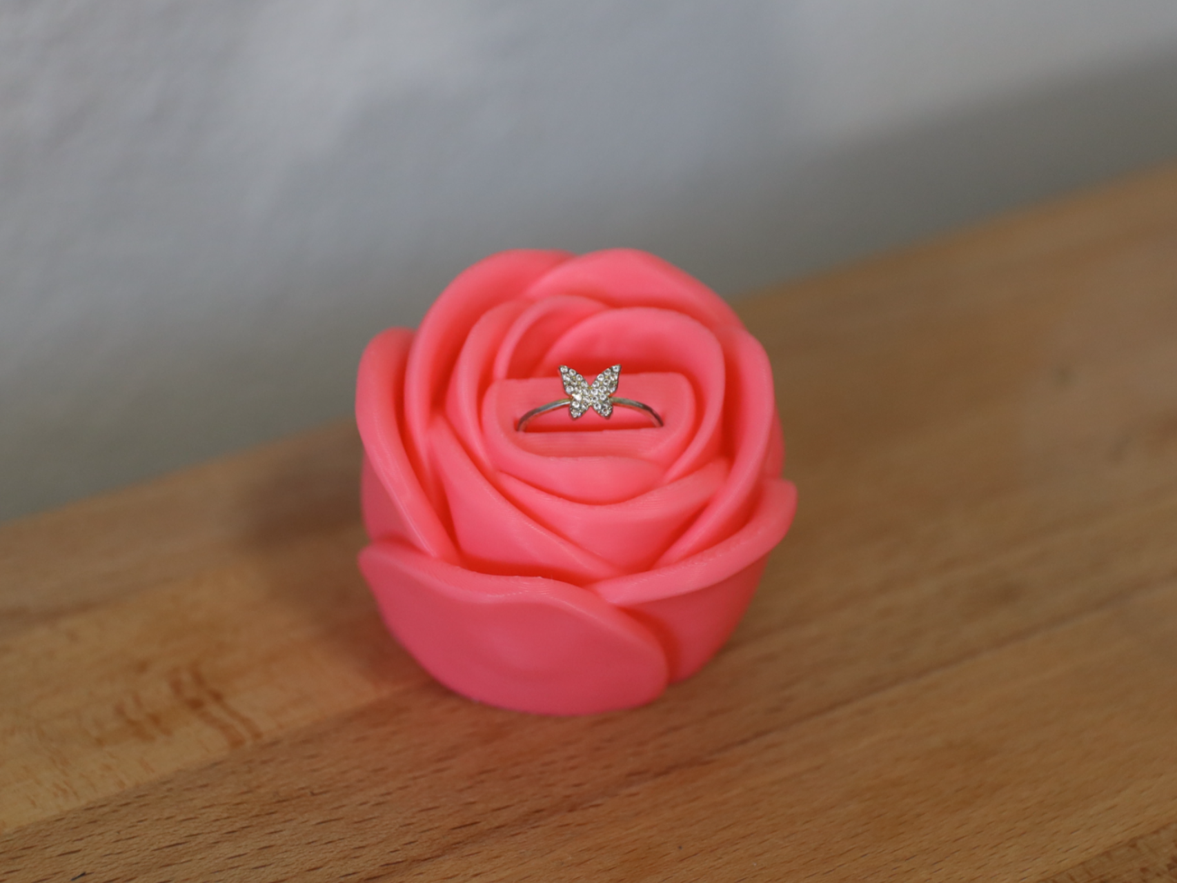 Rose Ring Holder Display