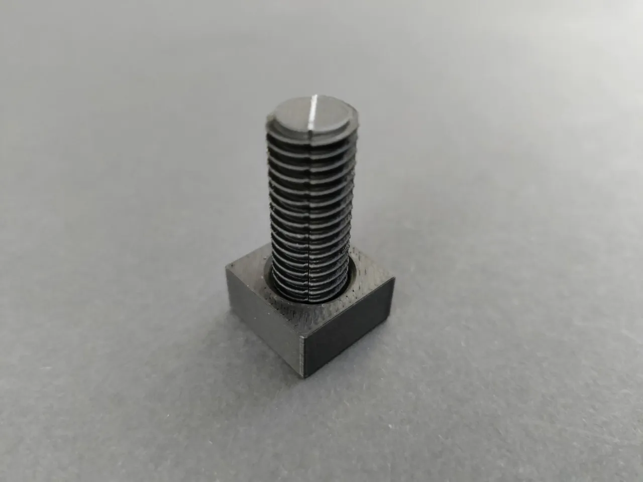 Thread Generator - Parametric Threaded Rods & Nuts view 4
