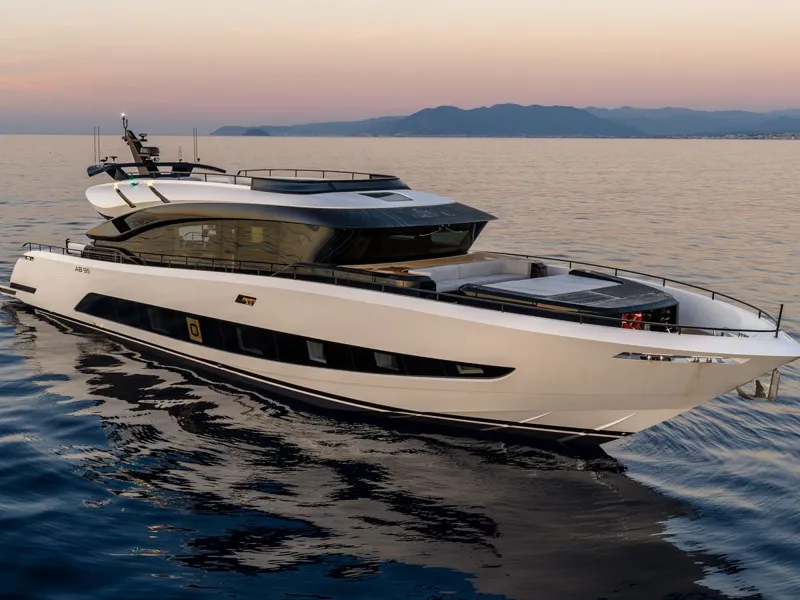 Yacht AB 95