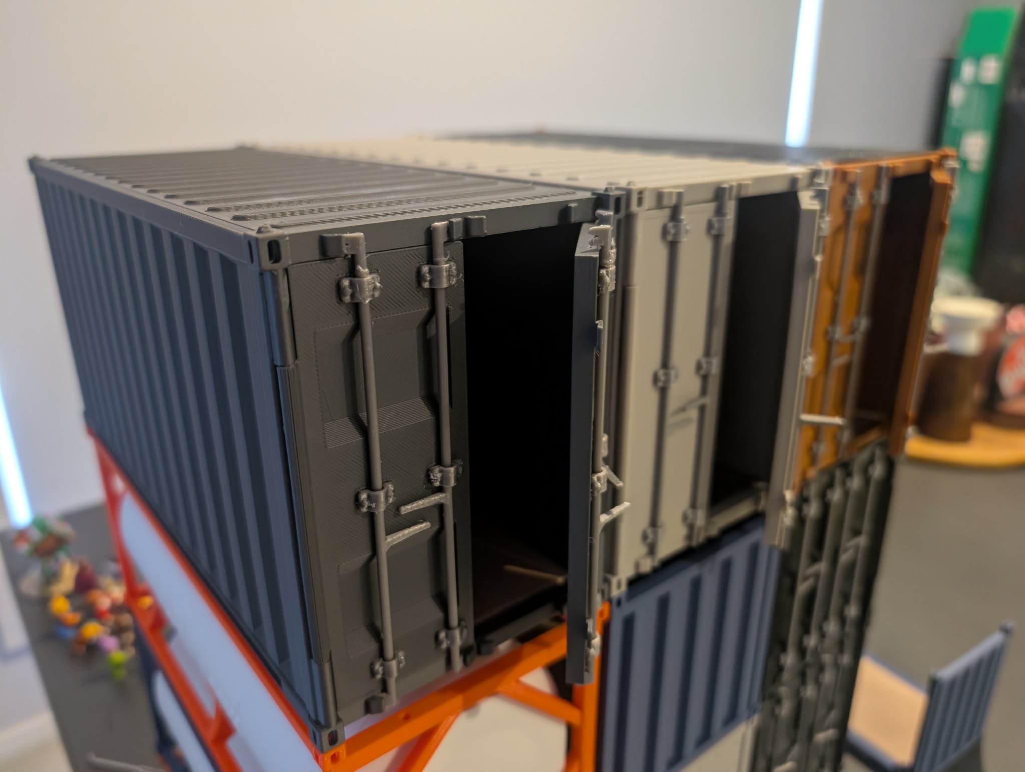 Miniatura 4 do modelo 3D stackable shipping container high cube
