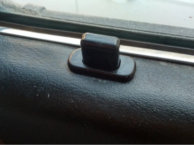 Great wall safe door lock corner