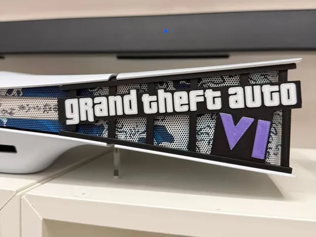 PS5 Slim GTA VI დეკორატიული ჩანართი