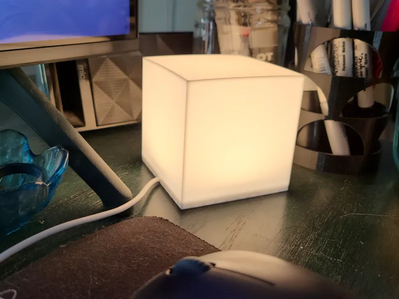 CUBE LAMP