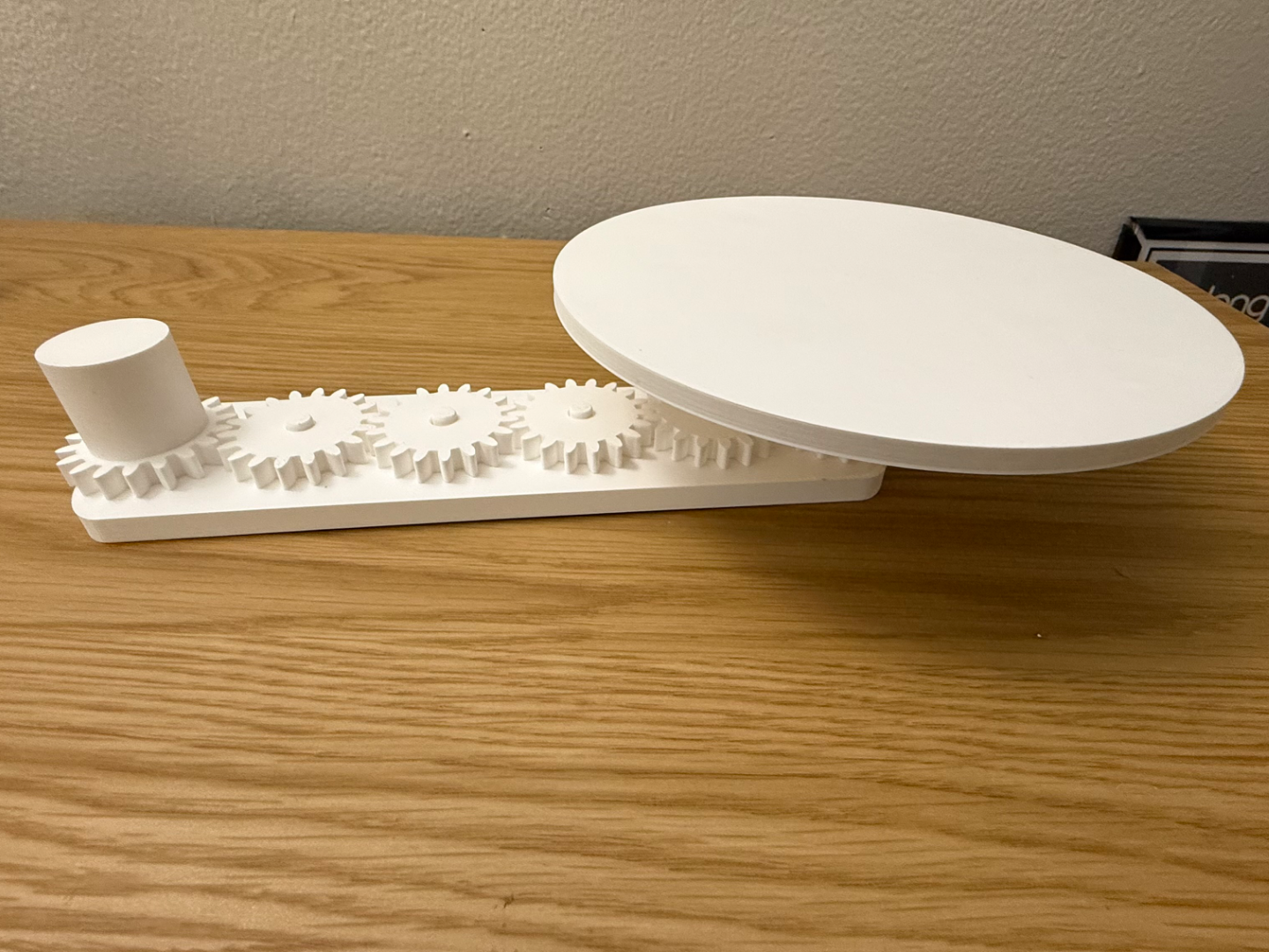 Minimalist Geared Turntable Display 