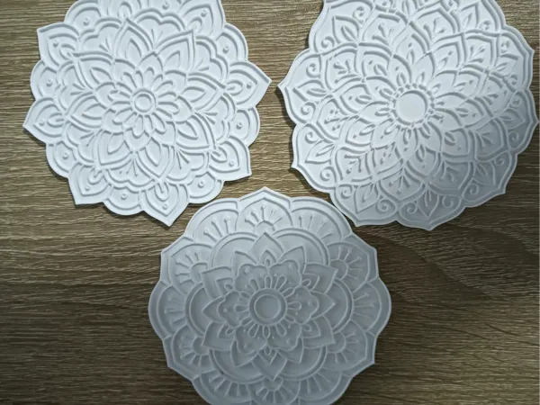 Ensemble de mandalas à colorier
