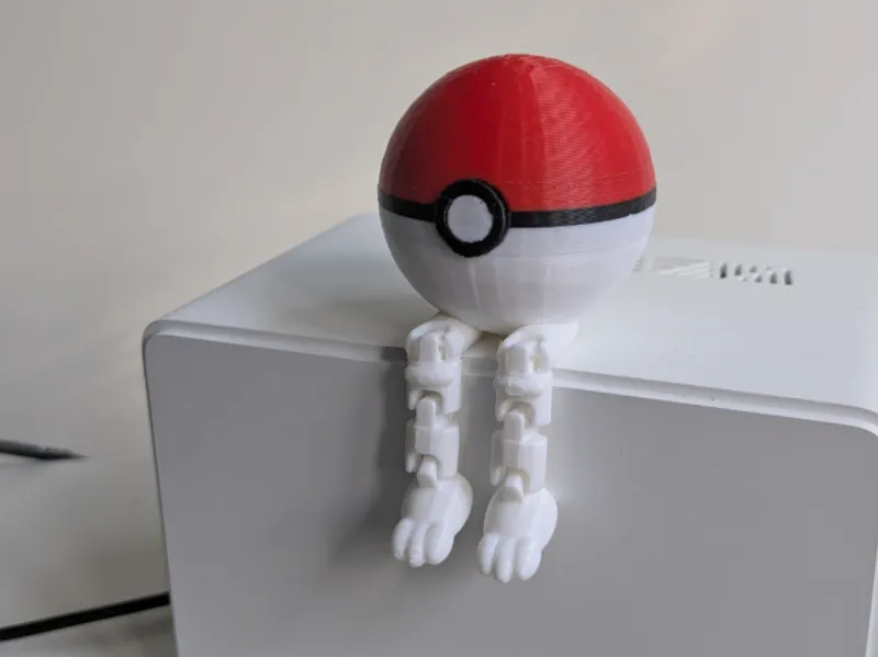 Pokeball w/legs