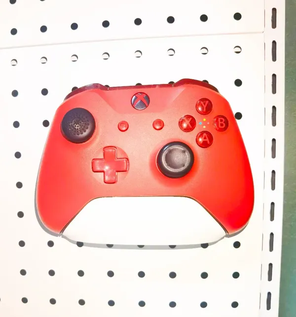 Support manette Xbox pour panneau perforé