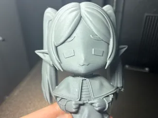 Chibi Fantasy Mage Figure – Frieren-Inspired