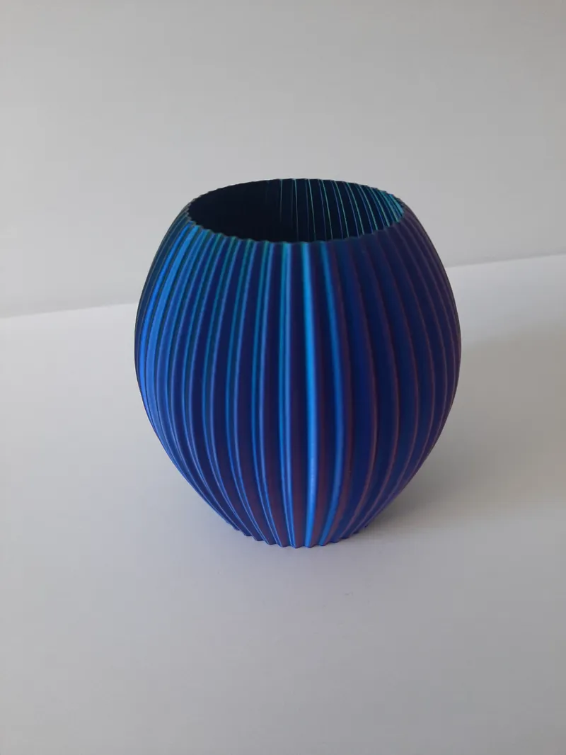 Wavy Vase