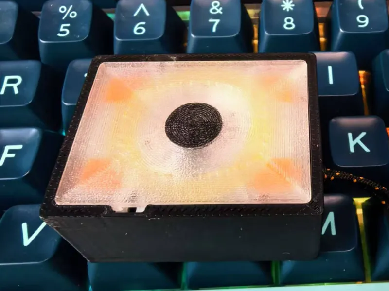 多功能磁吸阅读灯