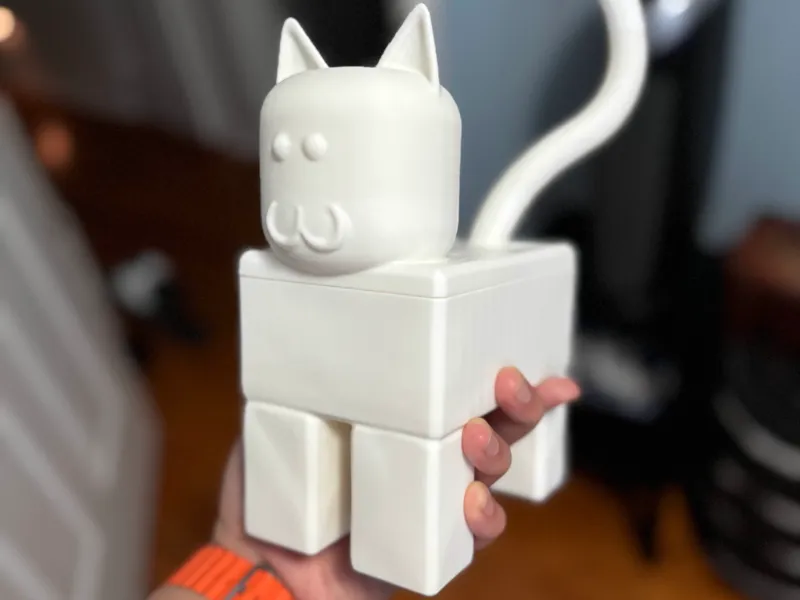 Roblox Classic Cat Figure/Container