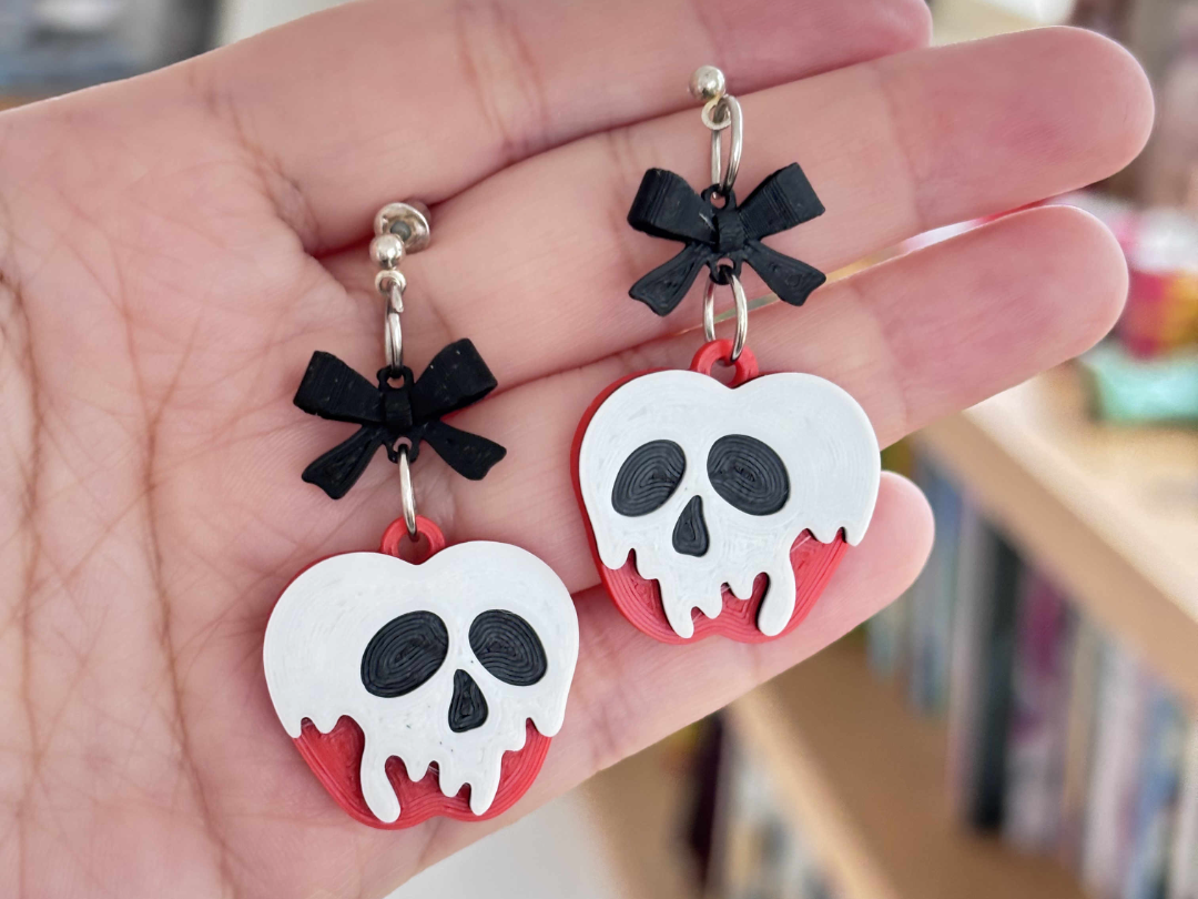 Poison Apple Skull Earrings - 1