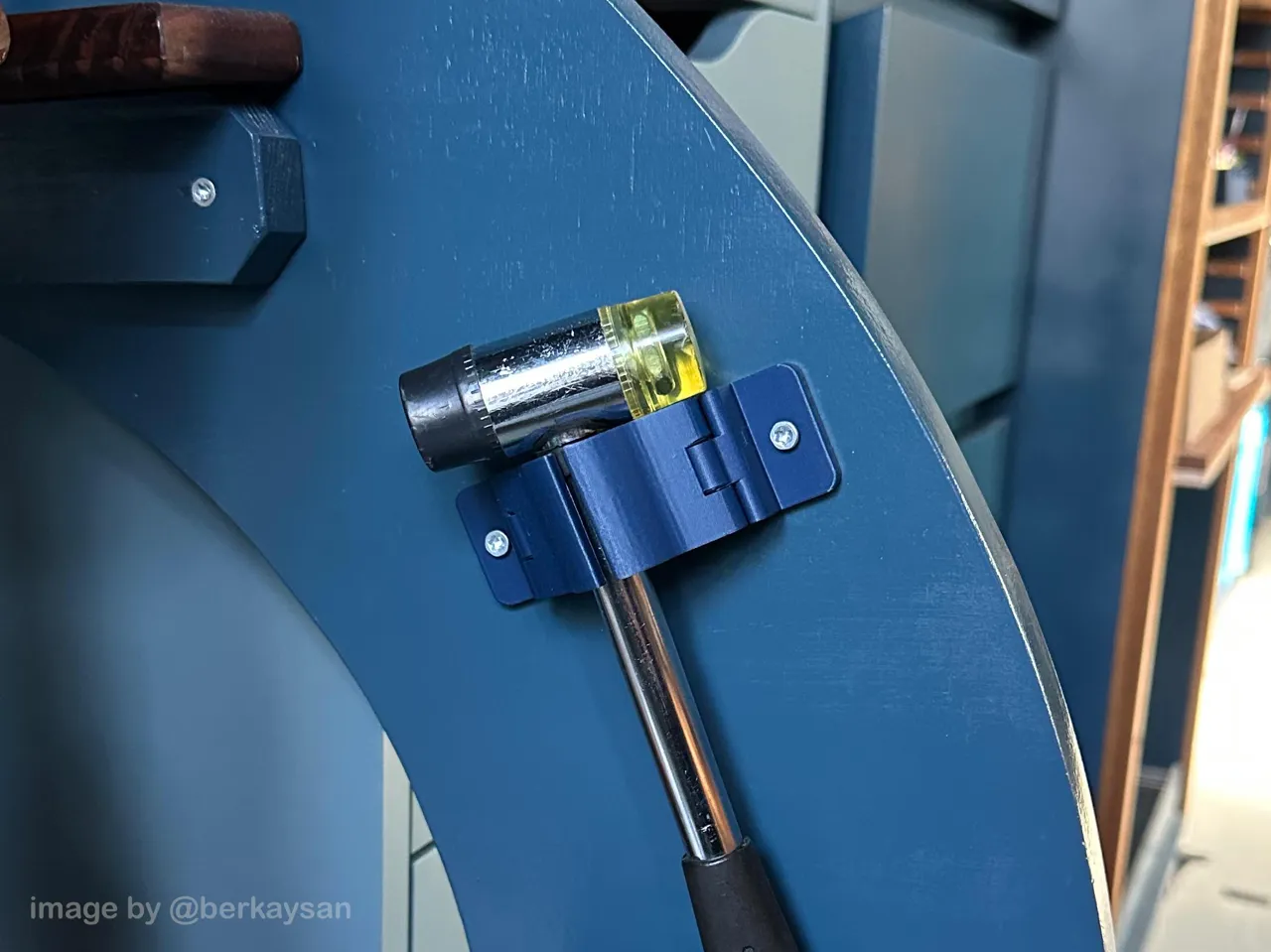 broom holder configurator view 4