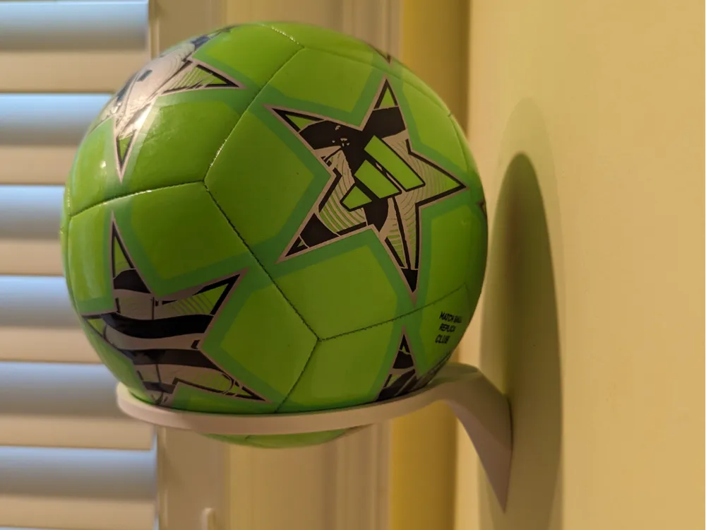 Sports Ball Wall Mount two types by theGreenOrange MakerWorld