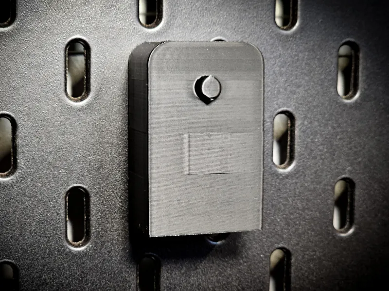 Skadis Magnetic Ruler Mount