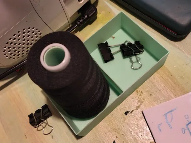 Thread stand with box