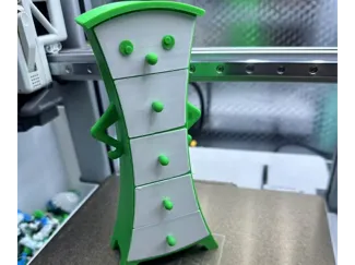 傲慢的小柜子