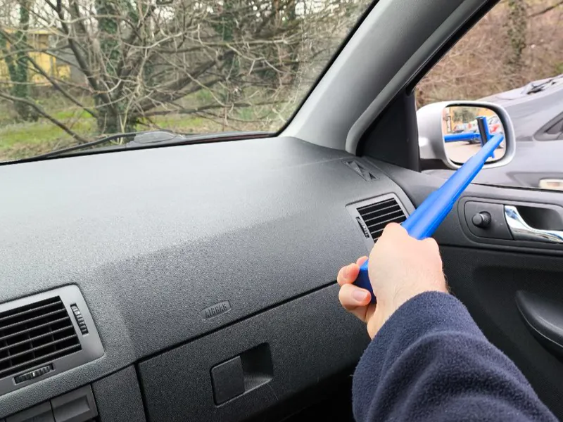 Telescopic wiper for side view mirrors