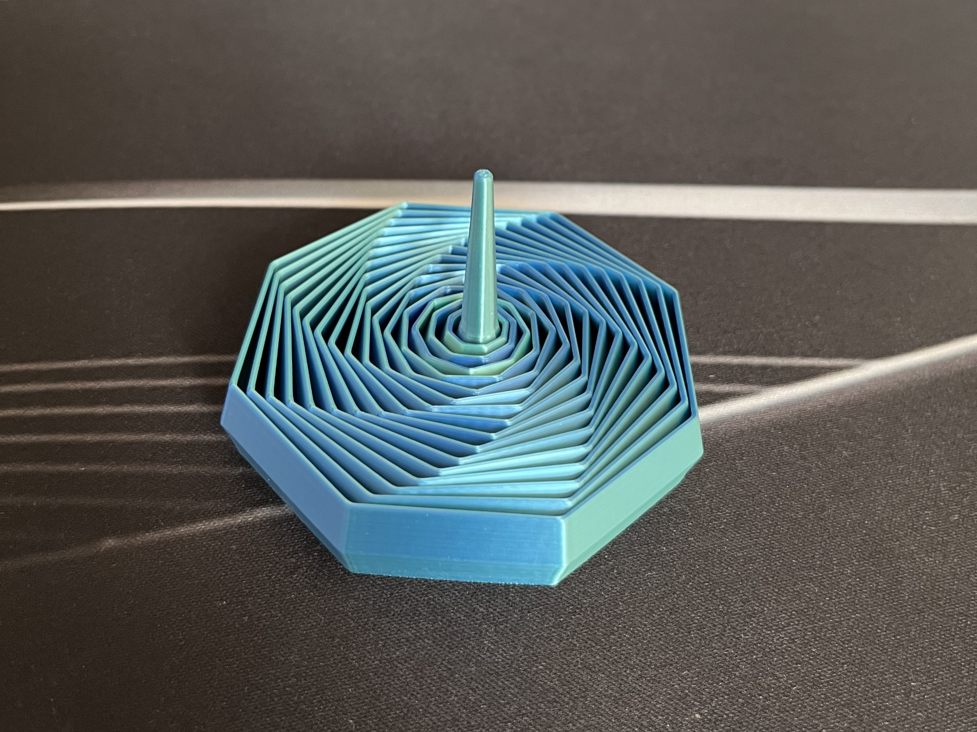 retractable radish tower spiral fidget toy by ahptc618 MakerWorld: Download Free 3D Models - 3D model önizlemesi