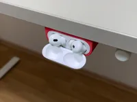 Support sous bureau pour AirPods Pro — photo 1