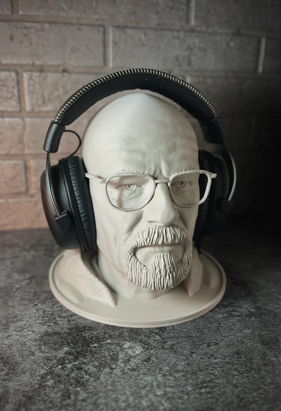 Headphone Stand - Walter White Bust - Breaking Bad view 2