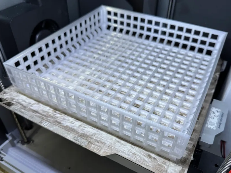 Generic stackable X1/P1 dry box/tray