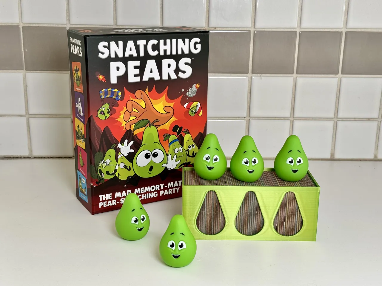 Snatching Pears Card Organizer view 3