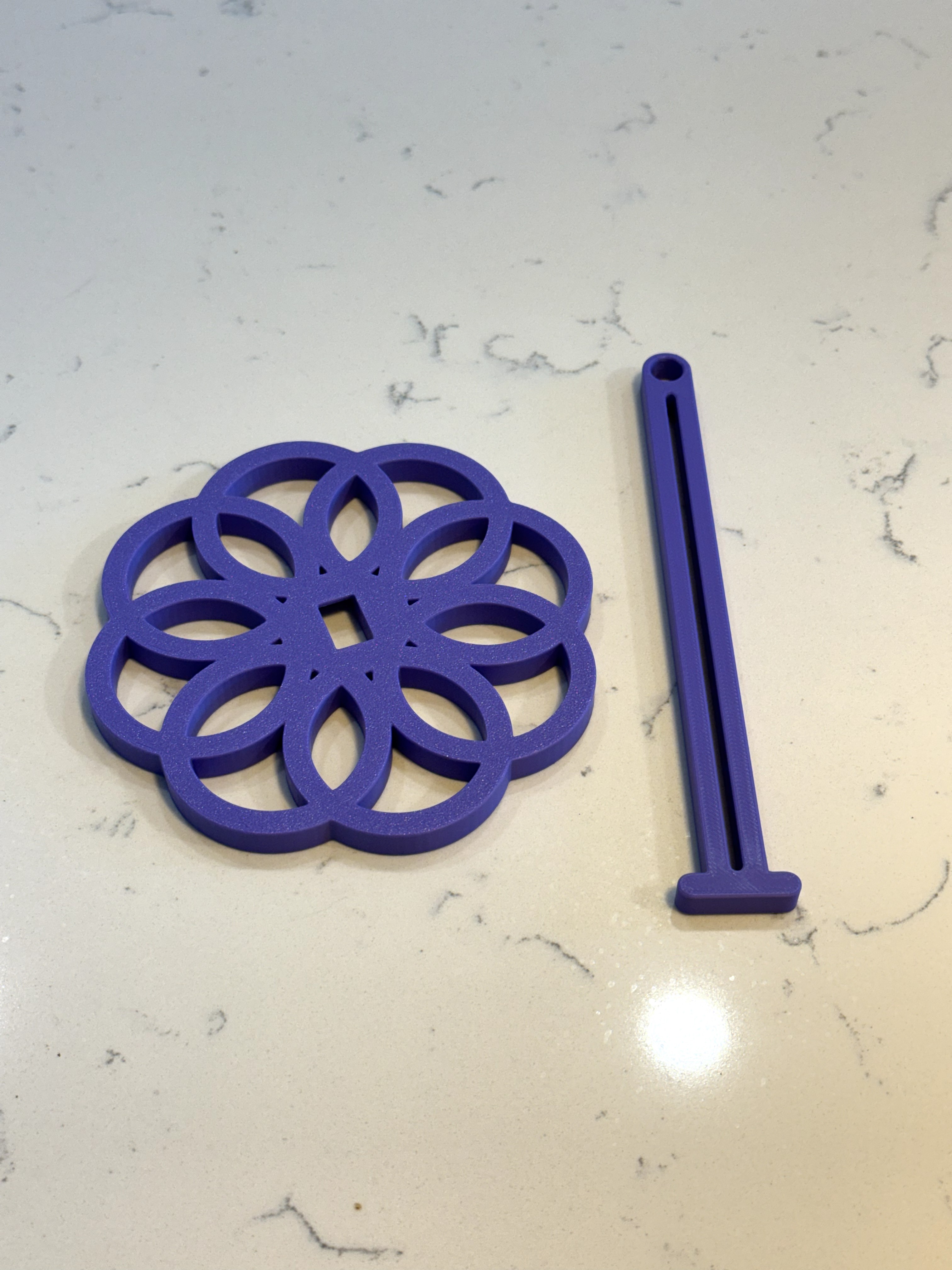 Miniatura 2 do modelo 3D Portable Yarn Holder
