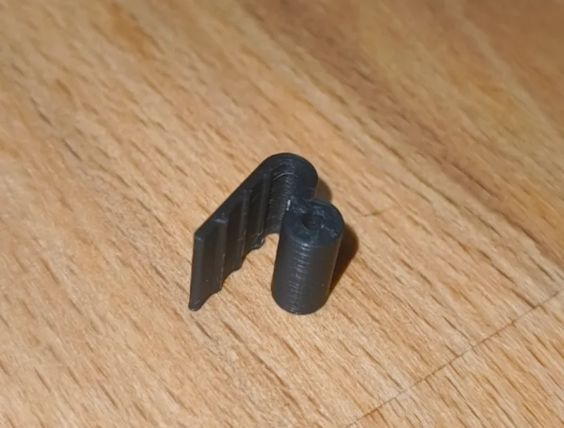 Cardbord Filament Clip