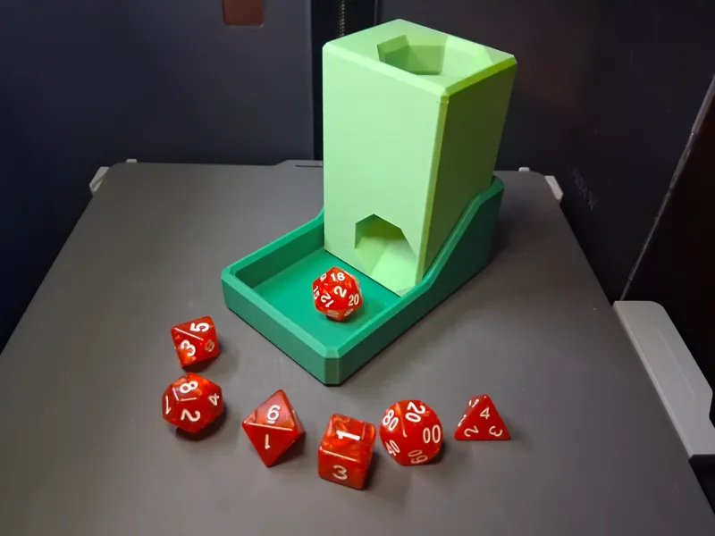 Any Orientation Small Dice Tower with Magnets