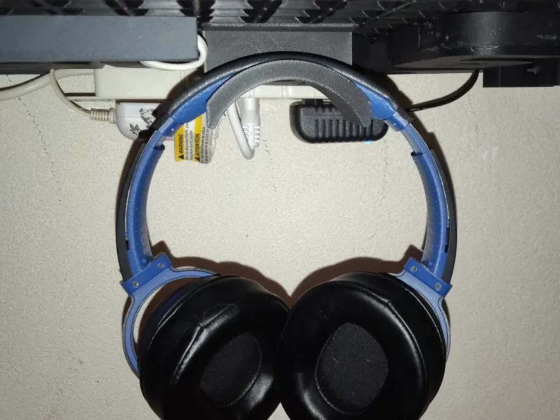 Opengrid headphone holder