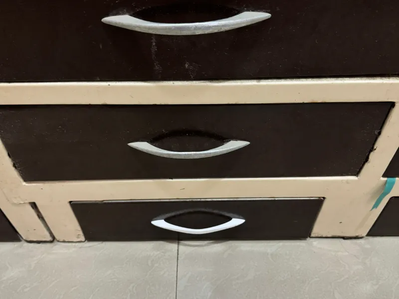 Screw-on Handle - 130MM Hole to Hole 