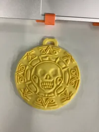 Porte-clés médaillon Pirates des Caraïbes (lissé) — photo 2