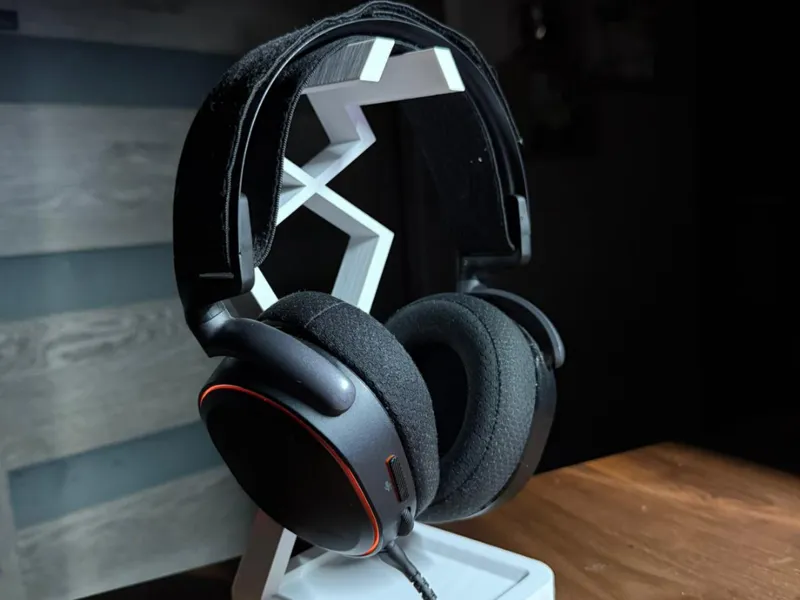 Stratis Headphone Stand