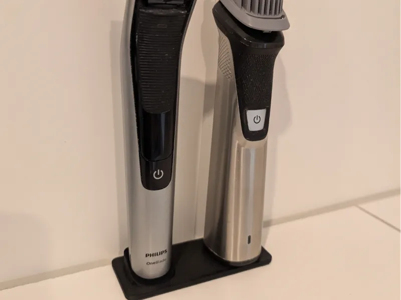 Philips OneBlade Pro + Multigroom 7745 Stand