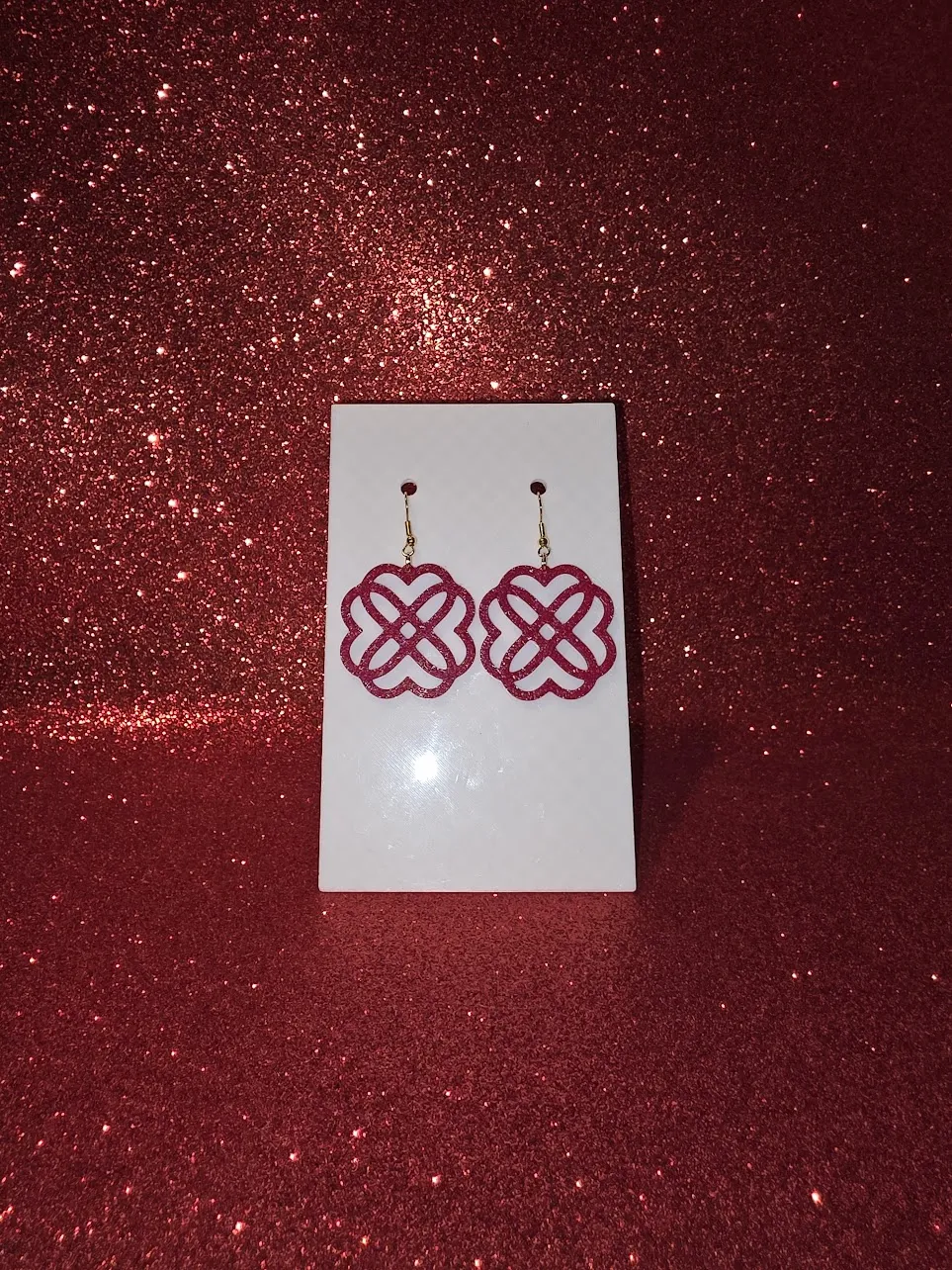 Eternal line heart earrings view 2