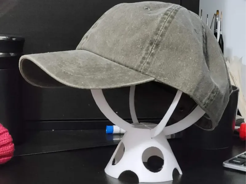 Simple hat display stand