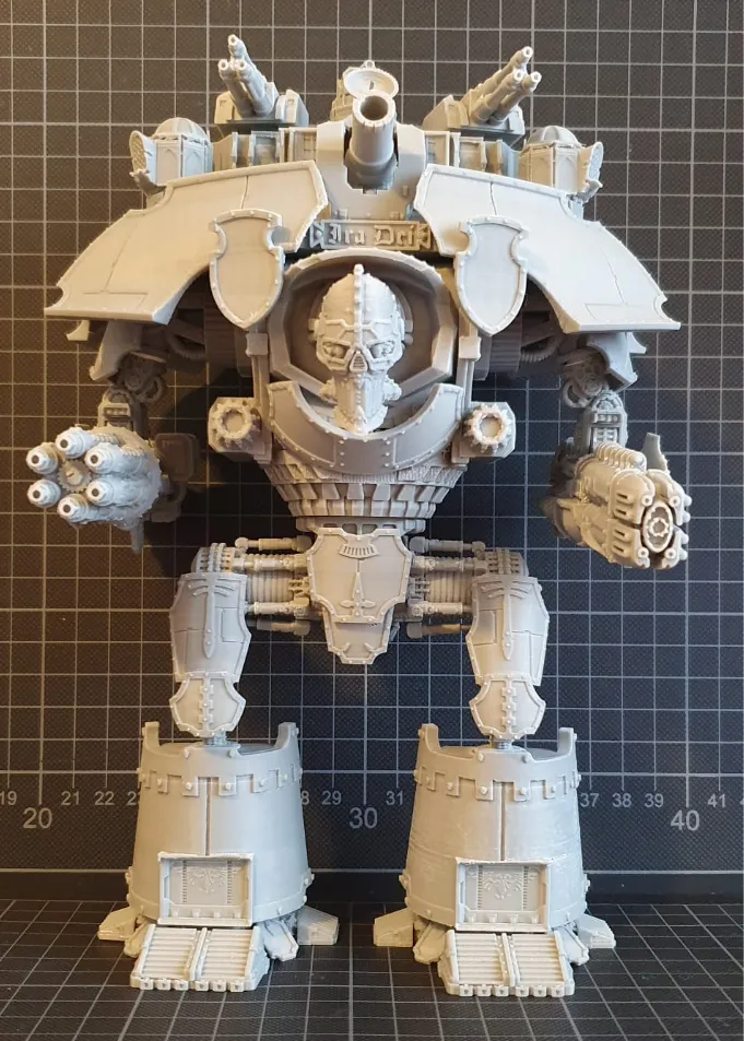 40k-emperor-titan-titanicus-scale-warhammer-remixed-by-furijozo