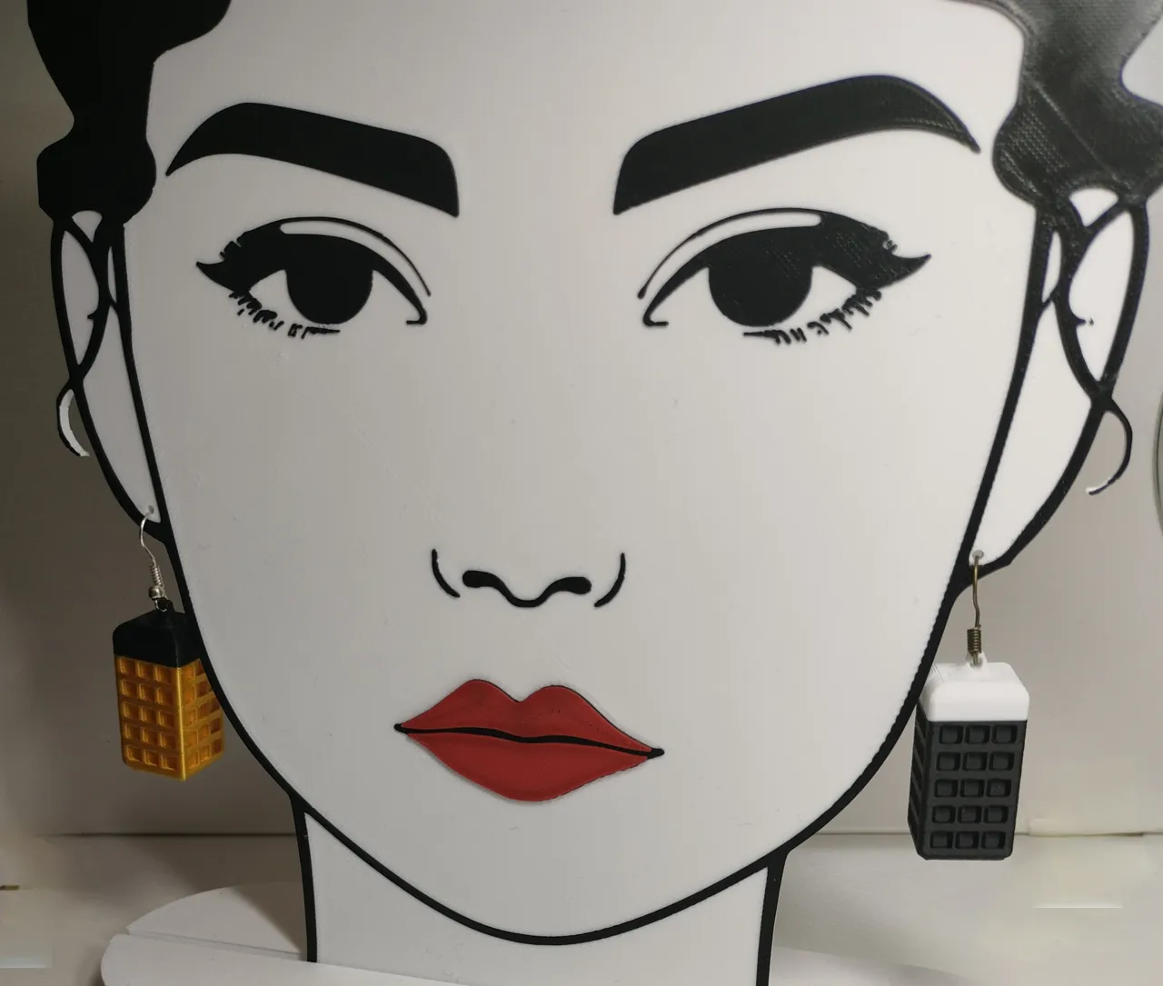 Facial model for earrings presentation view 3