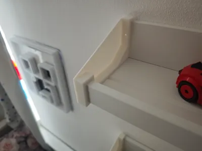 Ikea Mosslanda end cap