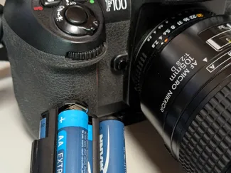 Nikon F100 4xAA Batteryholder replacement