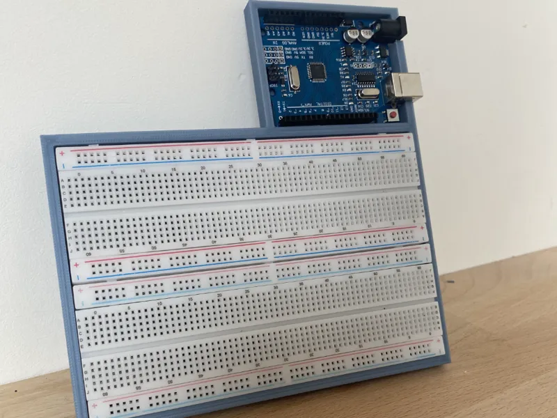 Breadboard holder + arduino uno