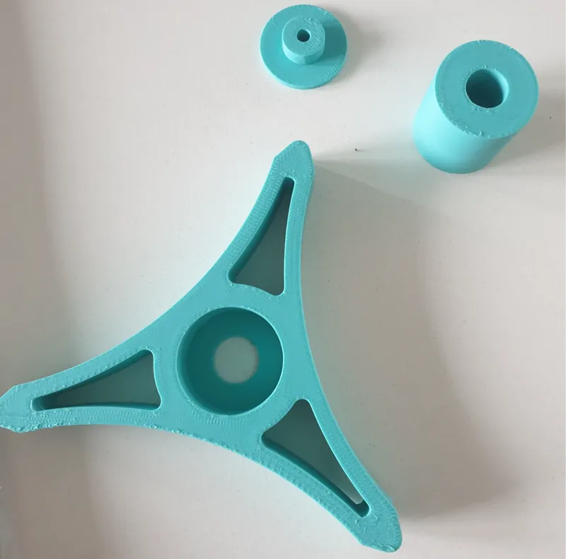paint stand triangle holder Malerpyramide