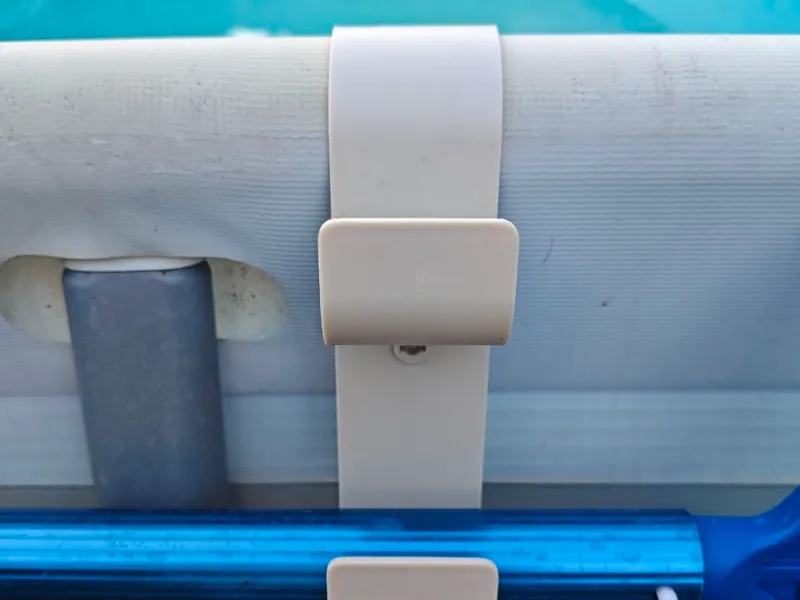 Pool hook pool net hook