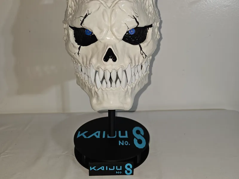 Kaiju No 8 Mask Stand w/changeable face plates