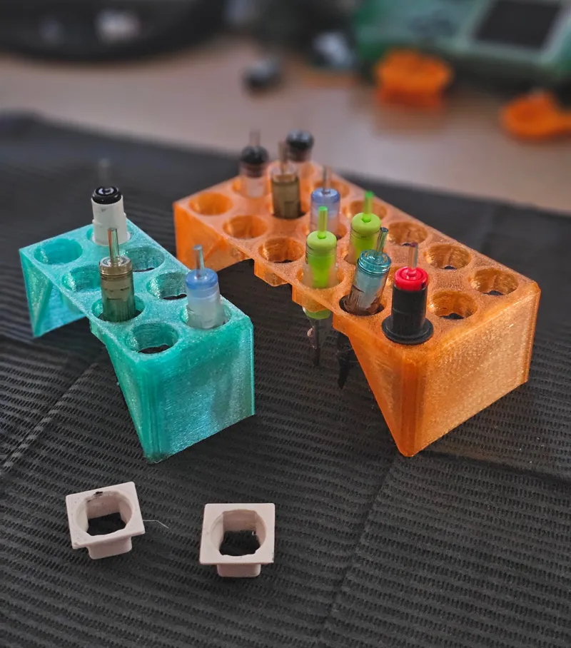 Disposable vertical tattoo cartridge holder